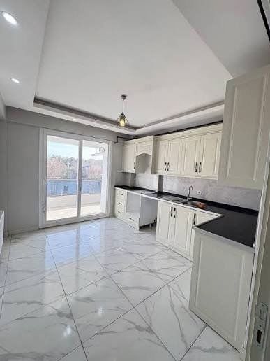 İSTANBUL SİLİVRİ SELİMPAŞADA 5+1 HAVUZLU VİLLA — fotoğraf 3