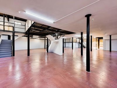 SAKARYA AKYAZI'DA KİRALIK 1000 M2 FABRİKA,DEPO,ANTREPO — fotoğraf 2