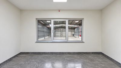 YENİ SANAYİ BÖLGESİNDE 120 M² KİRALIK DÜKKÂN — fotoğraf 5
